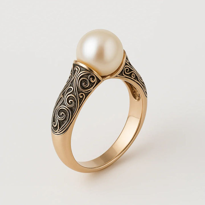 Vintage gold ring with pearl