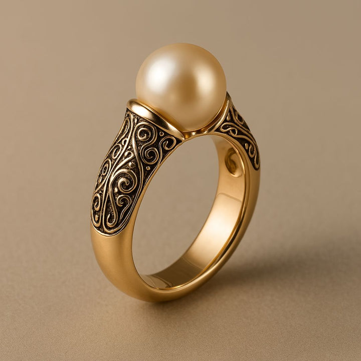 Vintage gold ring with pearl